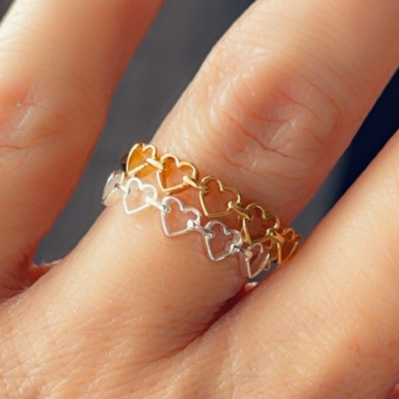 14K Gold Vermeil Heart Band Ring - Picture 10 of 17